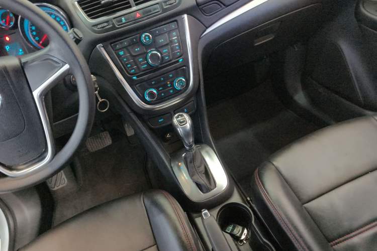 Used Buick Encore 2015 1.4T Automatic Two-Wheel Drive Urban Elite Version
