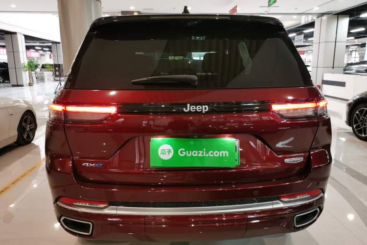 Used  Grand Cherokee New Energy 2023 4xe Summit Edition
