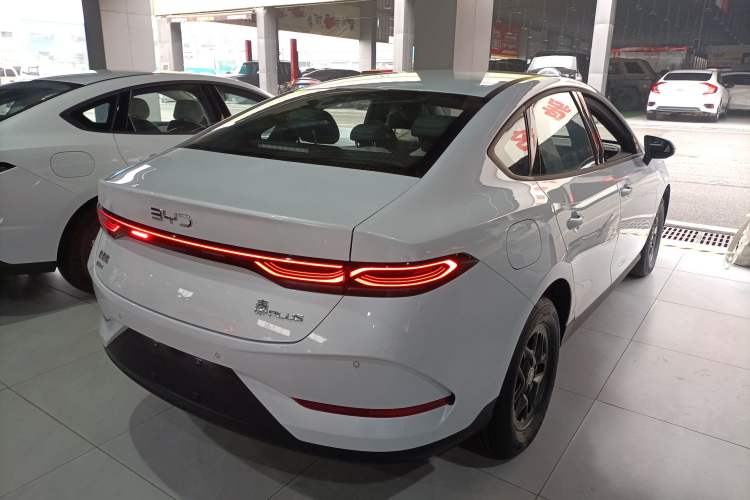 Used BYD Qin PLUS 2025 DM-i Smart Drive 55KM Leading Model