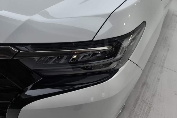 Used Honda Elysion 2022 2.0L eHEV Luxury First Edition
