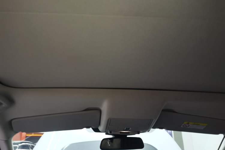 Used Land Rover Discovery Sport 2018 240 PS SE Version