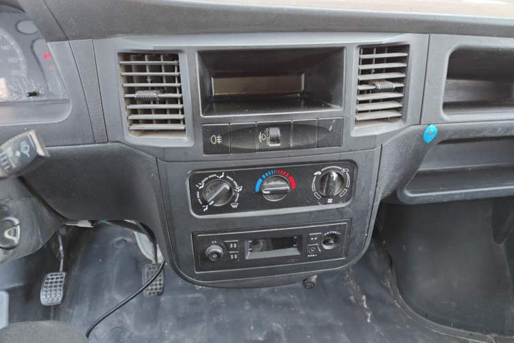 Used Wuling Zhiguang 2020 1.2L Practical Model China VI LSI
