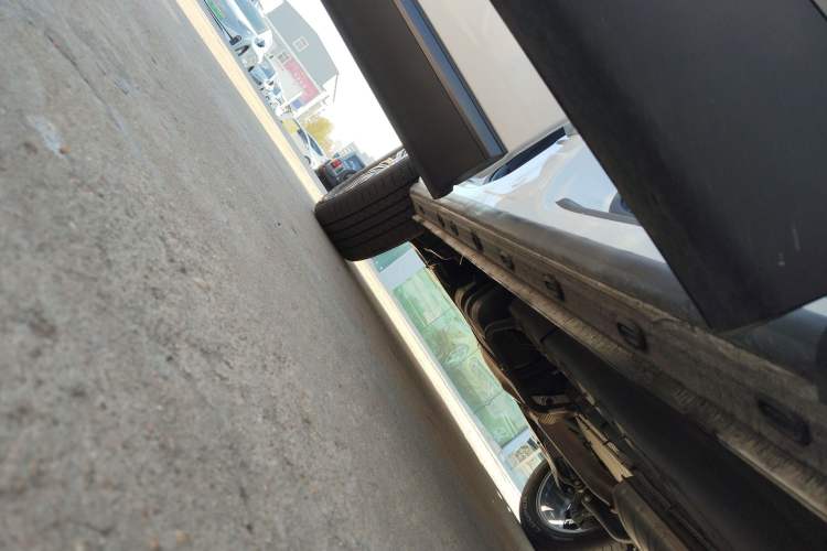 Used Chery Tiggo 8 L 2024 2.0T Two-Wheel Drive Luxury Edition 5 Seats
