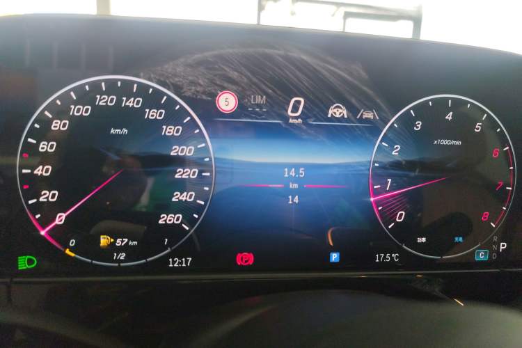 Used Mercedes-Benz E-Class 2025 Facelift E 300 L Luxury Edition
