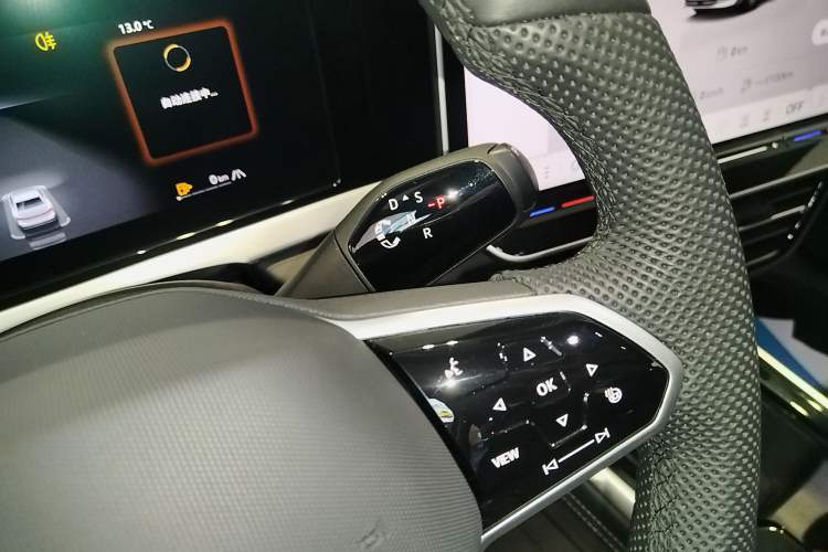 Used Volkswagen Passat 2025 Pro 380TSI Dragon Supreme Edition
