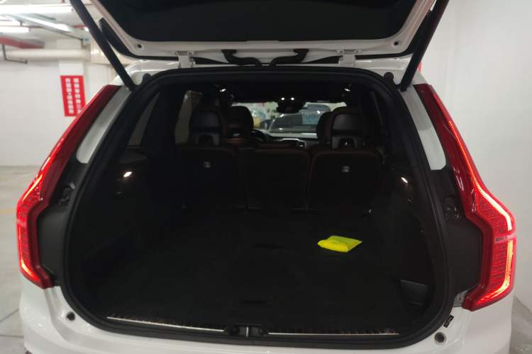 Used Volvo XC90 2021 B5 SmartDrive Luxury Edition 5-seater
