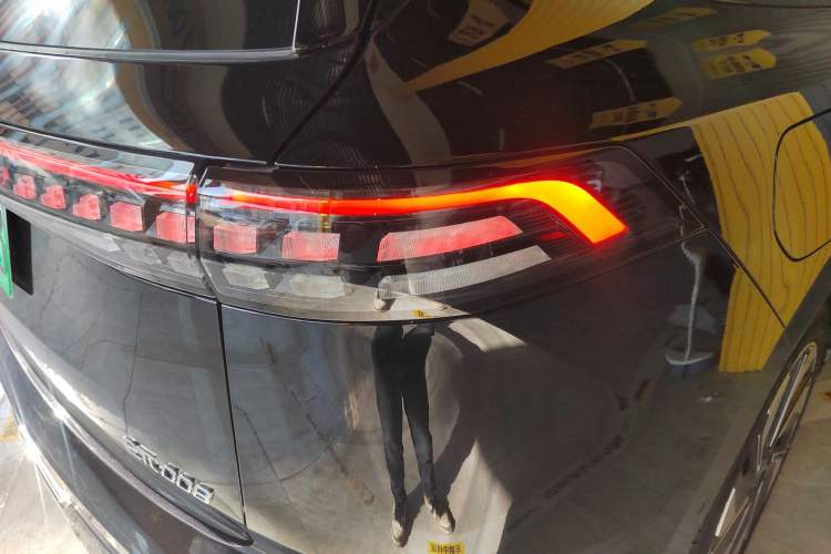 Used  eπ008 2025 210 Ultra Range-Extended Version 5 Seats
