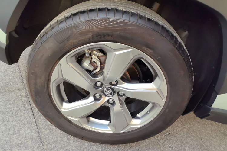 Used Toyota RAV4 2022 2.0L CVT Two-Wheel Drive Fashion Edition
