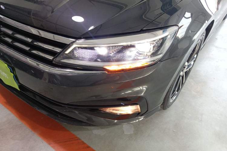 Used Volkswagen Lamando 2019 280TSI DSG Comfort Edition China VI standard
