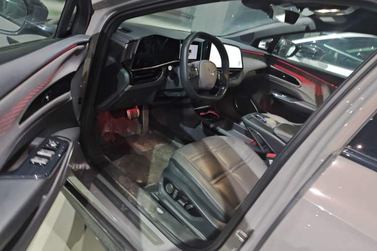 Used Hongqi EH7 2024 820 Pro
