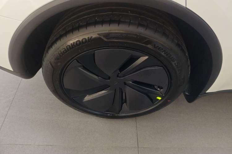 Used Tesla Model Y 
