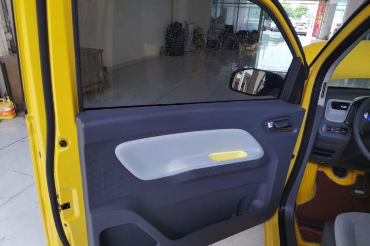 Used Wuling Hongguang MINIEV 2022 Macaron Premium Model – Lithium Iron Phosphate
