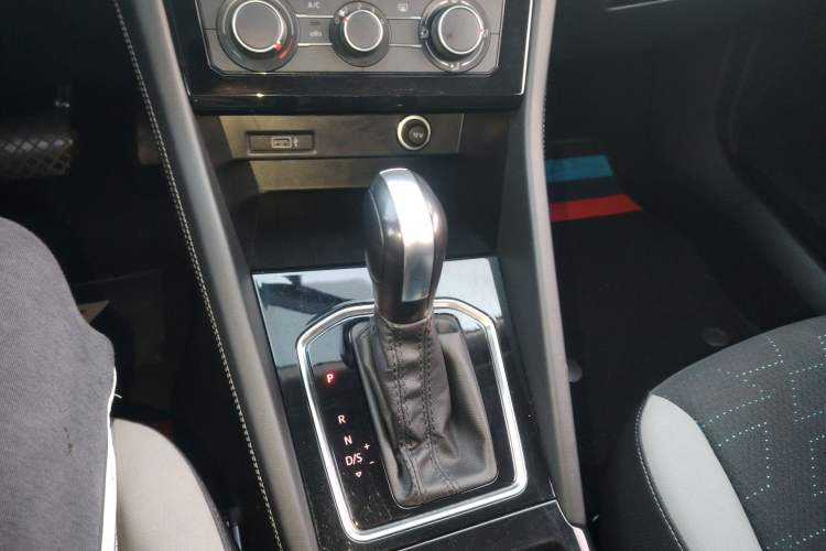 Used Jetta VS5 2022 280TSI Automatic Trend Edition
