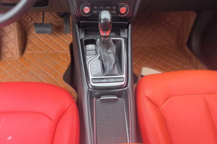 Used Roewe RX3 2020 1.6L CVT 4G Connected Ultra-Fun Elite Edition
