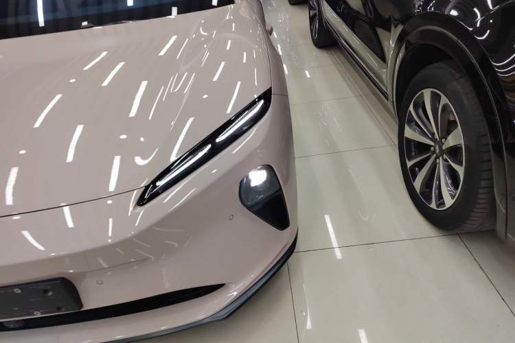 Used Nio ET5T 2023 75 kWh Touring