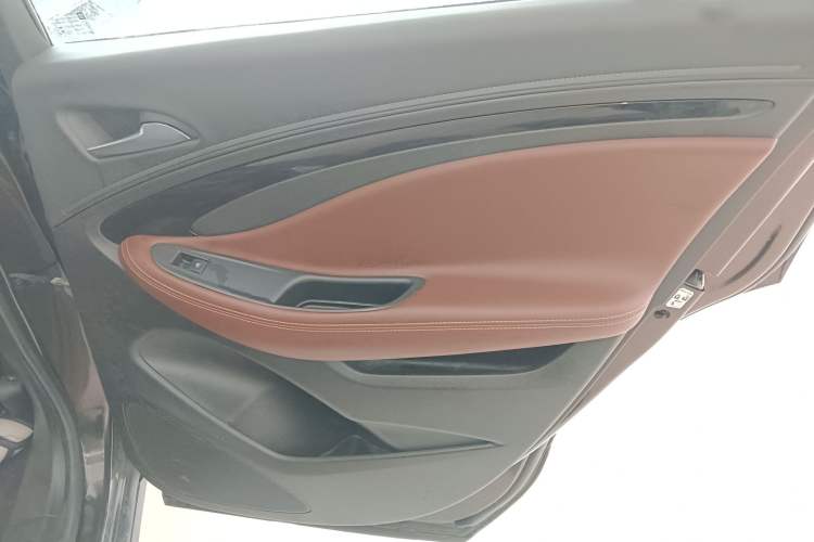 Used Buick Envision 2021 532T Two-Wheel-Drive Luxury Version
