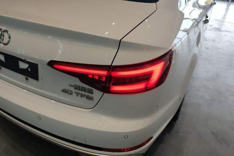 Used Audi A4L 2019 40 TFSI Fashion Version China V