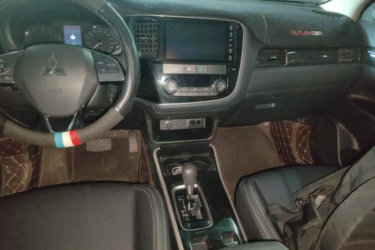 Used Mitsubishi Outlander 2020 2.0L Two-Wheel Drive Enjoyment Version 5 Seats