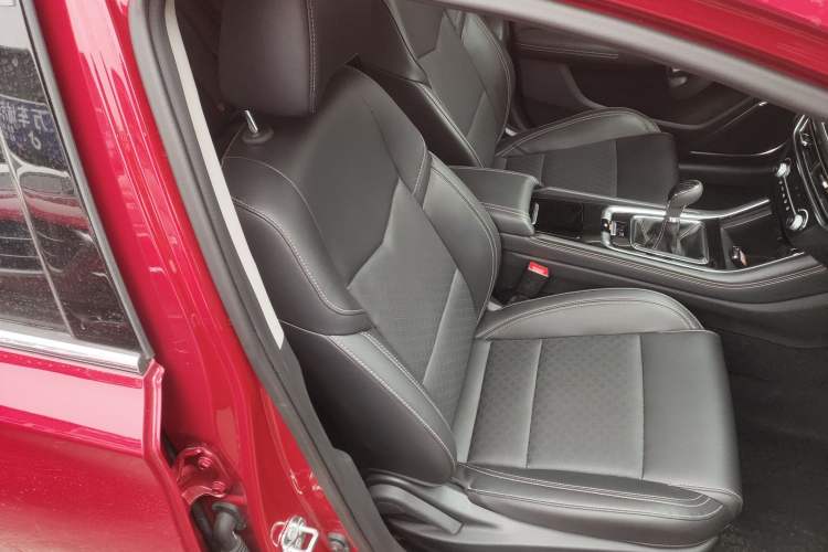 Used Changan Eado 2018 High-Energy Edition 1.6L GDI Manual Pioneer Model China V Standard