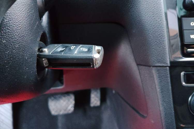 Used Volkswagen Golf 2019 1.6L Automatic Comfort Model China V Standard
