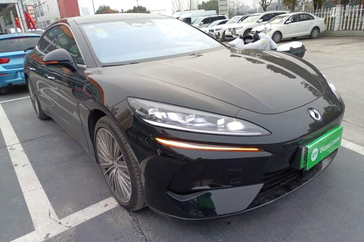 Used Denza Z9 2024 1100 km All-Wheel-Drive Ultra Version