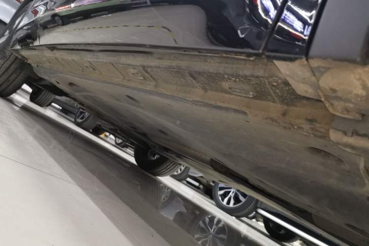 Used Volkswagen Tiguan L 2023 Restyled 330TSI Automatic Two-Wheel Drive R-Line Enhanced Comfort Version
