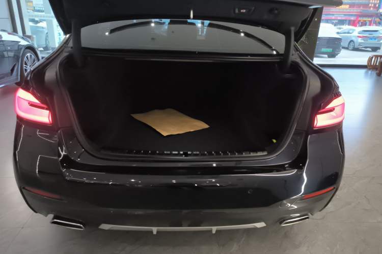 Used BMW 5 Series 2022 Restyled 525Li M Sport Package
