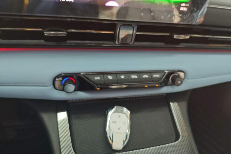 Used GAC Trumpchi EMPOW 2023 Shadow Leopard H Smart Hybrid Edition
