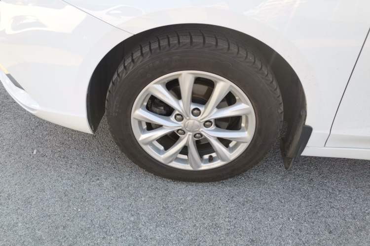 Used Roewe i5 2020 1.5L Manual 4G Connect Luxury Edition
