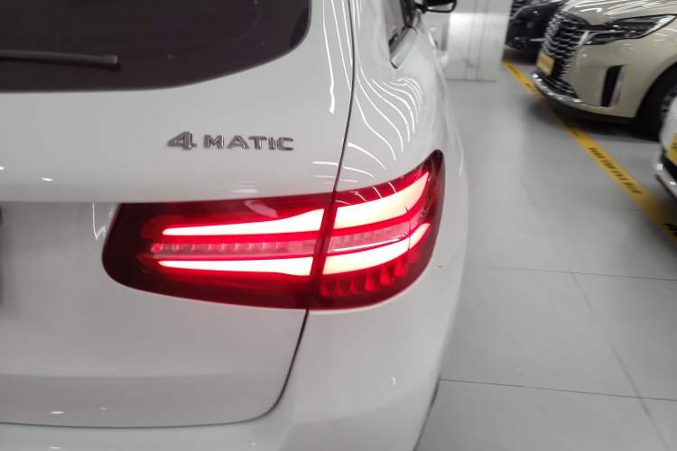 Used Mercedes-Benz GLC 2016 GLC 260 4MATIC Dynamic Edition
