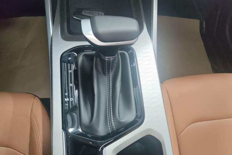 Used Geely Auto Emgrand 2025 4th Generation 1.5L CVT Flagship Version
