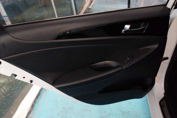 Used Hyundai Sonata 2014 2.0L Automatic Luxury Edition
