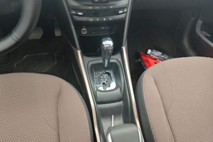 Used Peugeot 2008 2014 1.6L Automatic Fashion Edition