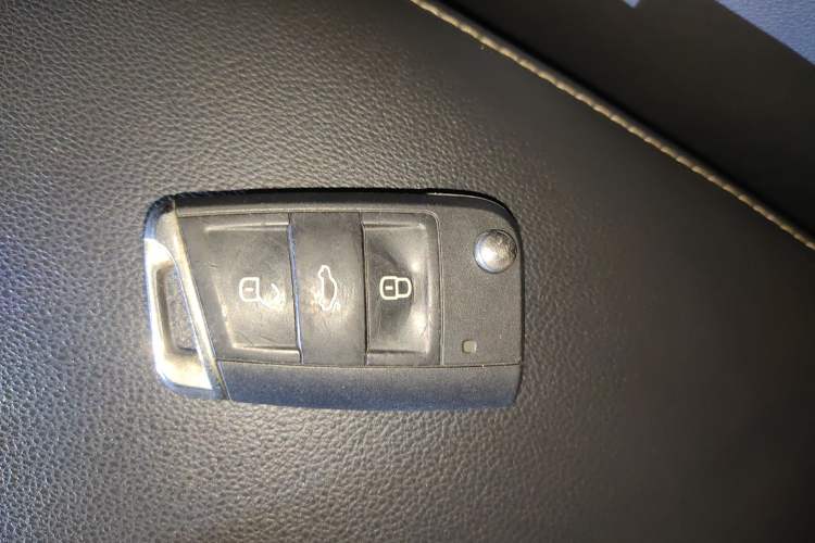 Used Volkswagen Tiguan L 2017 330TSI Automatic Two-Wheel Drive Flagship Edition
