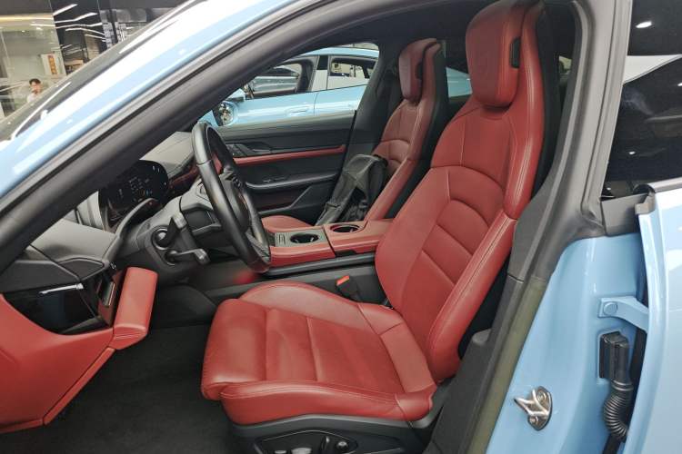 Used Porsche Taycan 2022-Year Updated Taycan
