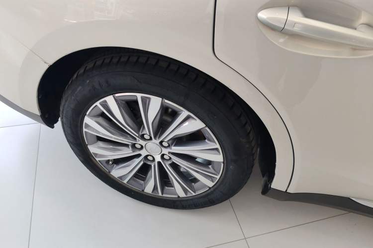 Used Hongqi E-QM5 2022 431 km Charge & Enjoy Edition
