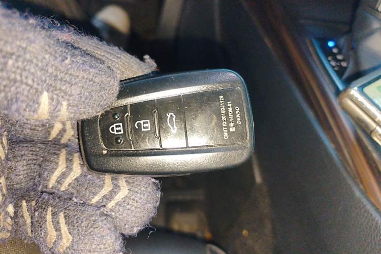 Used Toyota Camry 2018 2.5G Luxury Edition
