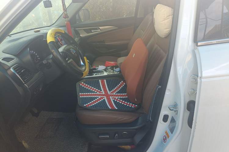 Used Changan CS95 2017 2.0T Two-Wheel Drive Zhitu Edition
