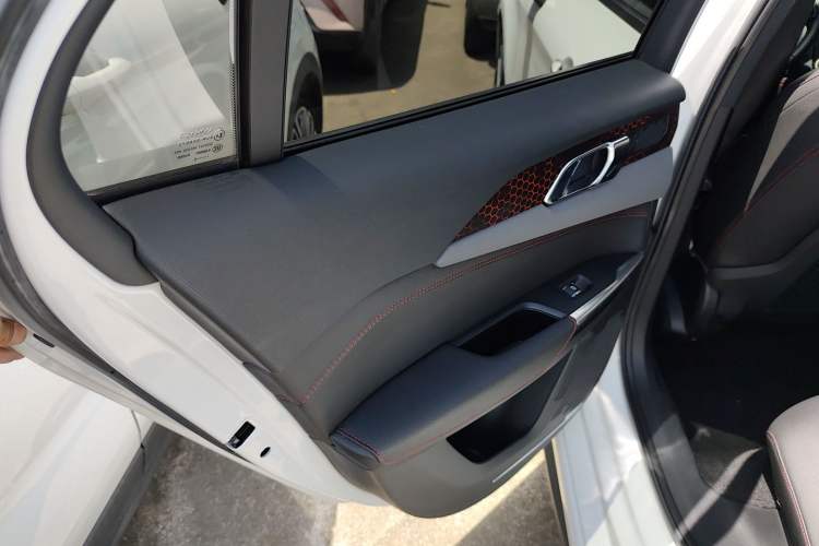 Used Lynk & Co 03 2020 1.5TD DCT JingPro Edition
