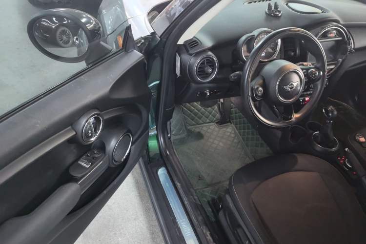 Used  MINI 2016 1.2T ONE Pioneer Edition