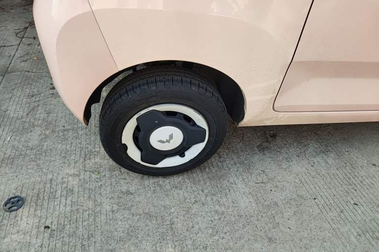 Used Wuling Hongguang MINIEV 2022 Macaron Fashion Model Lithium Iron Phosphate
