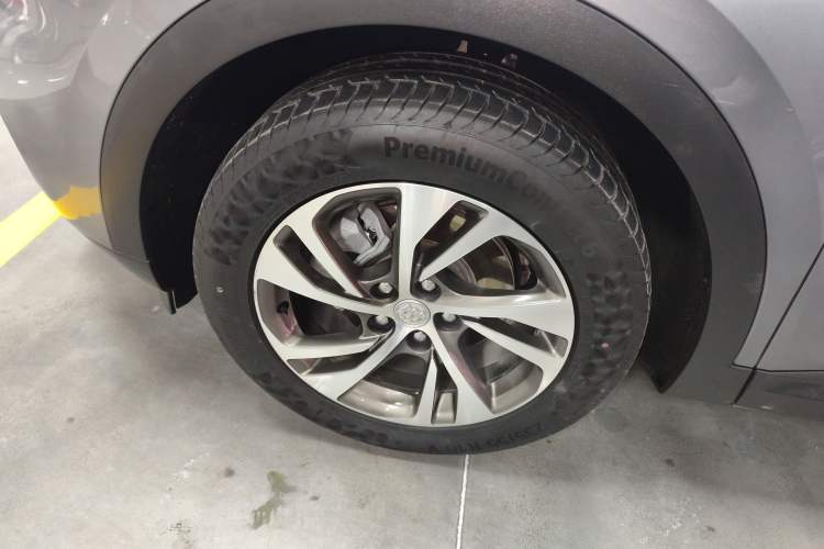 Used Buick Envision 2020 Encore S 652T Two-Wheel Drive Luxury Model
