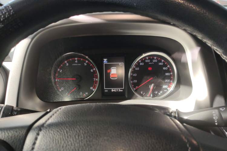 Used Toyota RAV4 2019 2.0L CVT Two-Wheel Drive Fashion X Limited Edition China VI Standard
