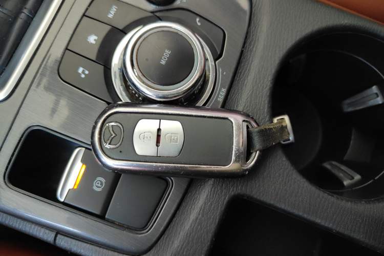 Used Mazda CX-5 2015 2.0L Automatic Two-Wheel Drive Urban Version
