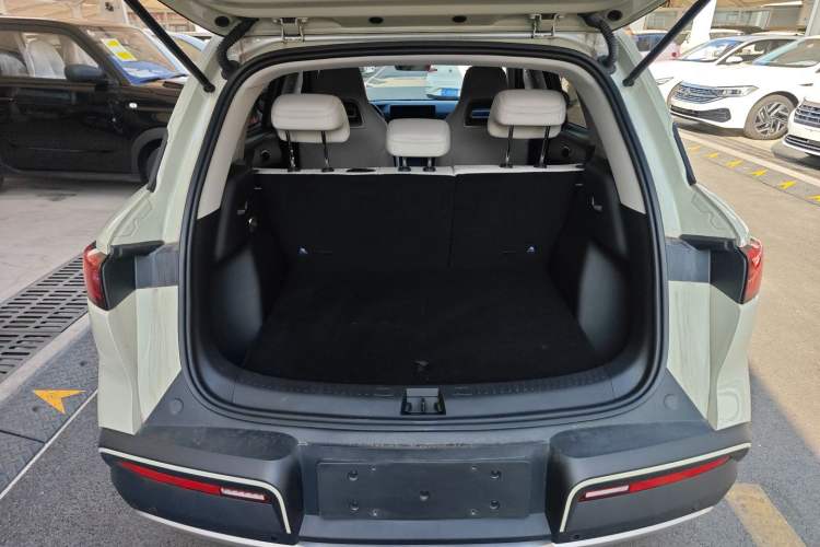 Used BYD Yuan UP 2025 Intelligent Driving Version 401 km Leading Edition