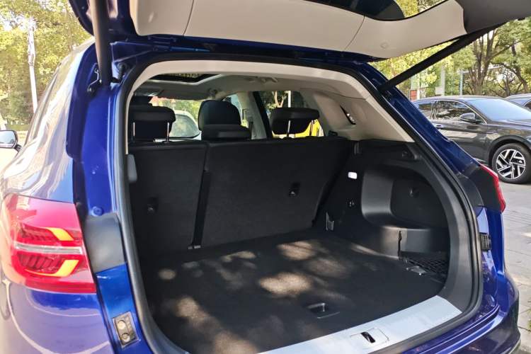 Used Hongqi HS5 2022 Revised Version 2.0T Smart Connect Flagship Edition
