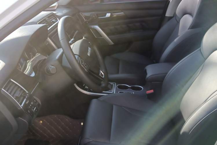 Used Haval H2 2016 Red-Label 1.5T Automatic Two-Wheel Drive Luxury Model
