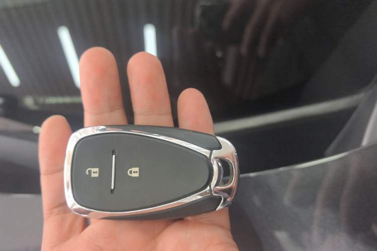 Used Chevrolet Orlando 2020 Light Hybrid Redline 530T Automatic Enjoyment Edition (5+2 Models)
