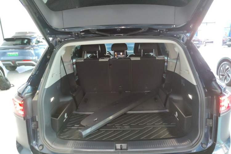 Used Volkswagen ID.6 CROZZ 2022 Long-Range PRO Edition
