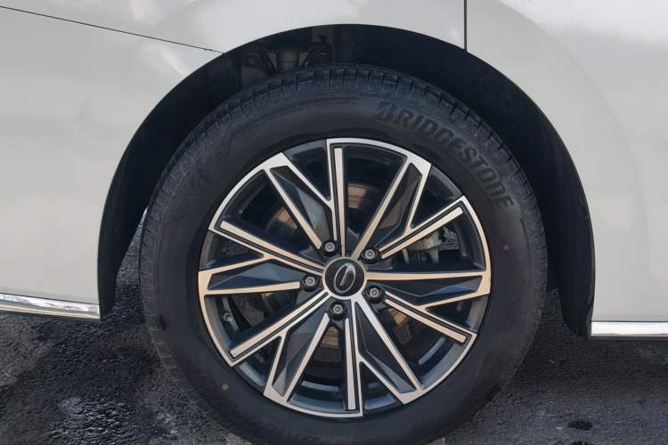 Used GAC Trumpchi M8 2024 Master Series 400T Prestige Edition
